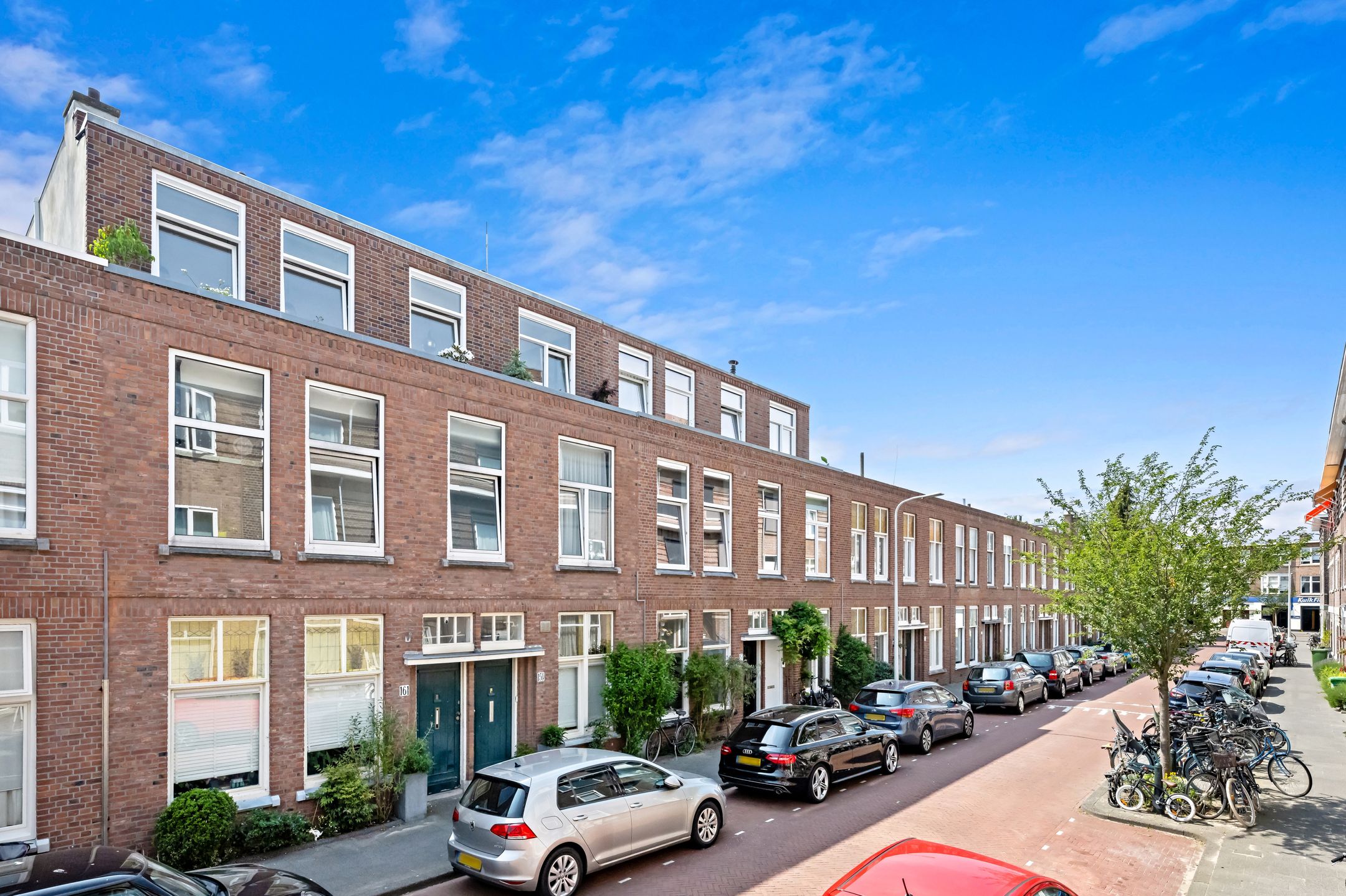 Photo 27 of Hendrik Zwaardecroonstraat 157