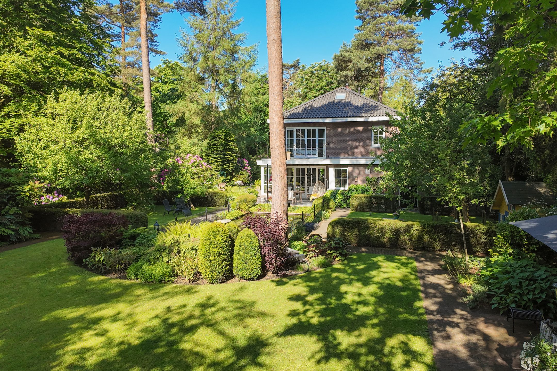 Spacious Detached Villa with Large Garden in Bilthoven — 54