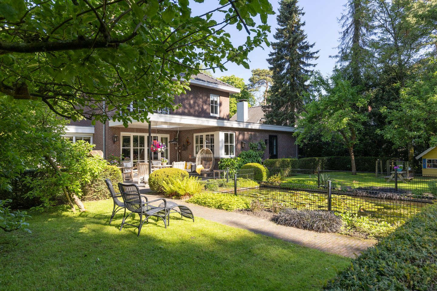 Spacious Detached Villa with Large Garden in Bilthoven — 59