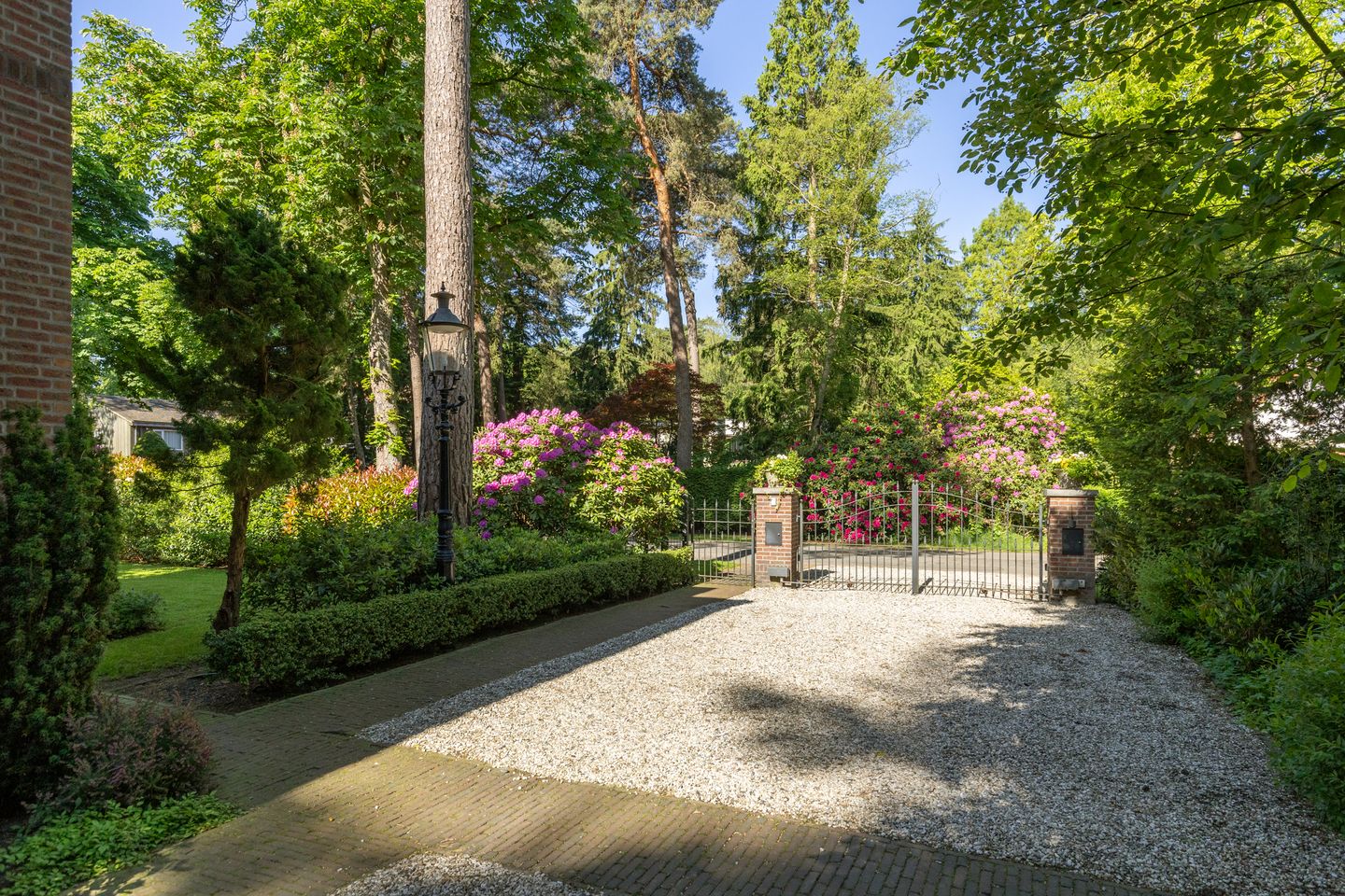 Spacious Detached Villa with Large Garden in Bilthoven — 64