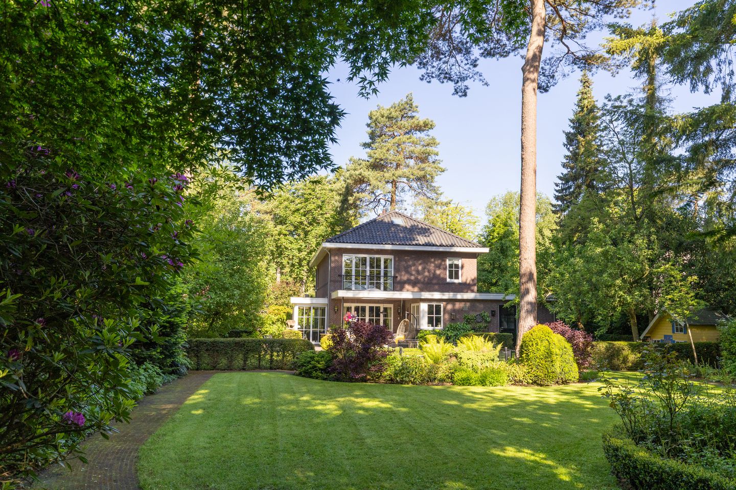 Spacious Detached Villa with Large Garden in Bilthoven — 55