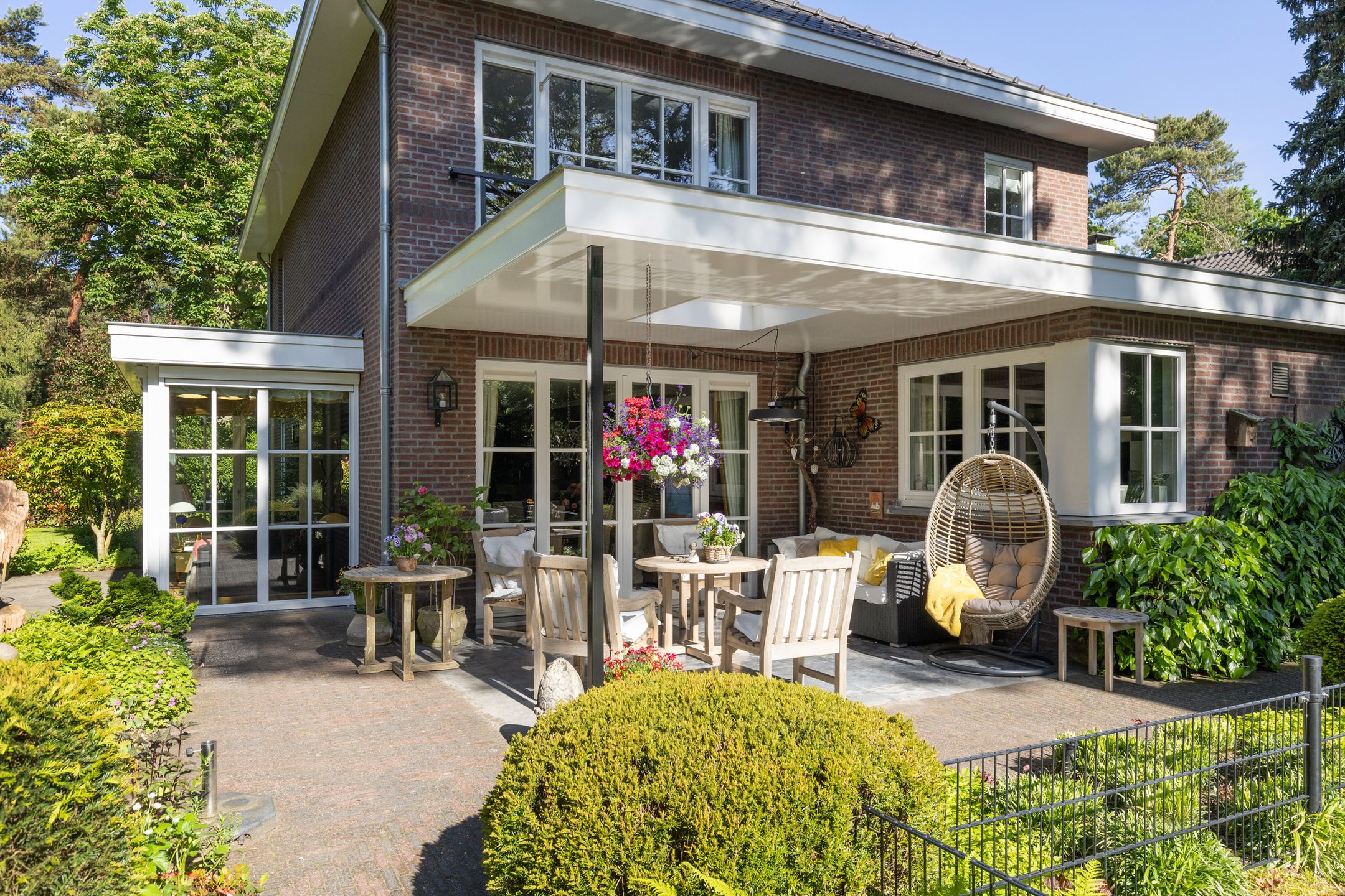 Spacious Detached Villa with Large Garden in Bilthoven — 60
