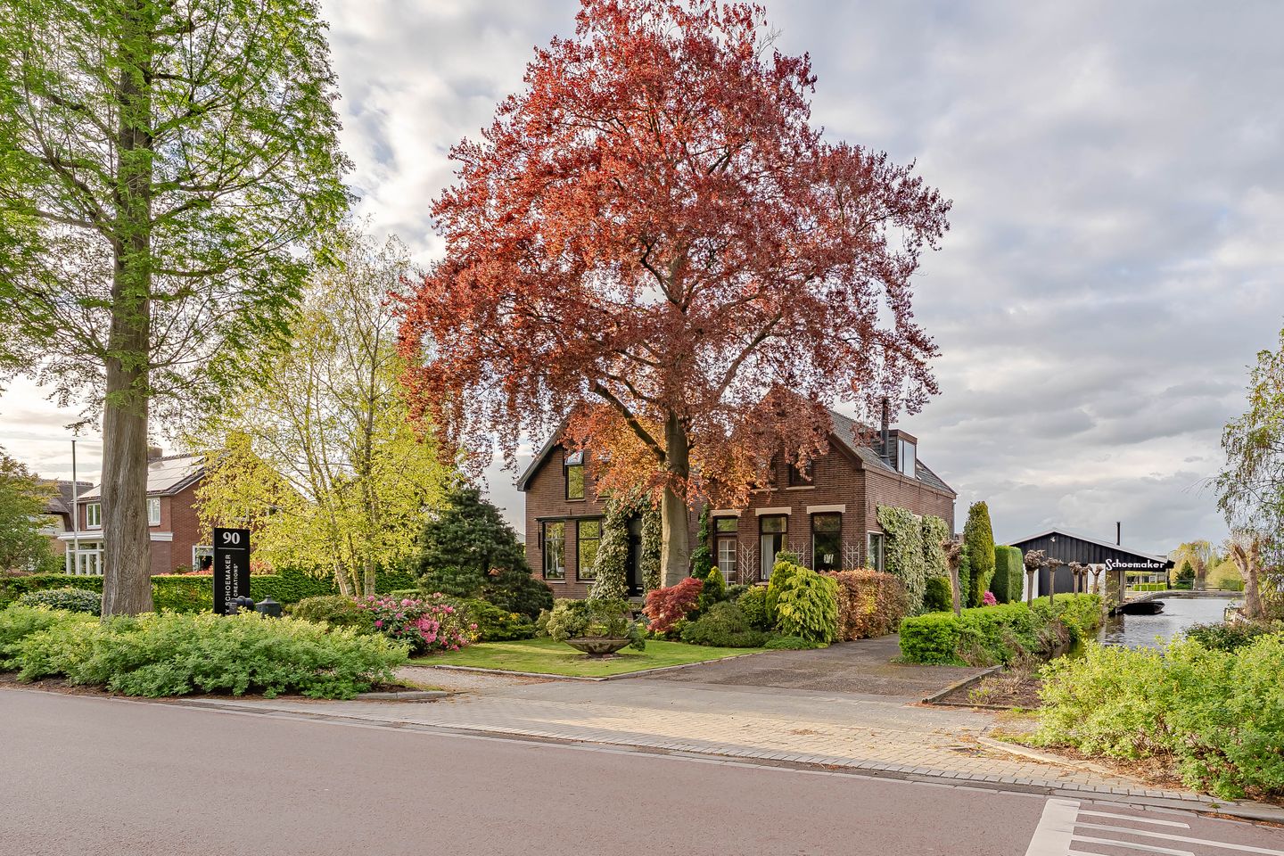 Foto 1 van Biezen 92