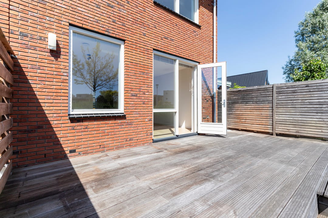 Sustainable 2022 Corner Residence with Waterfront Garden in Boskoop — 13