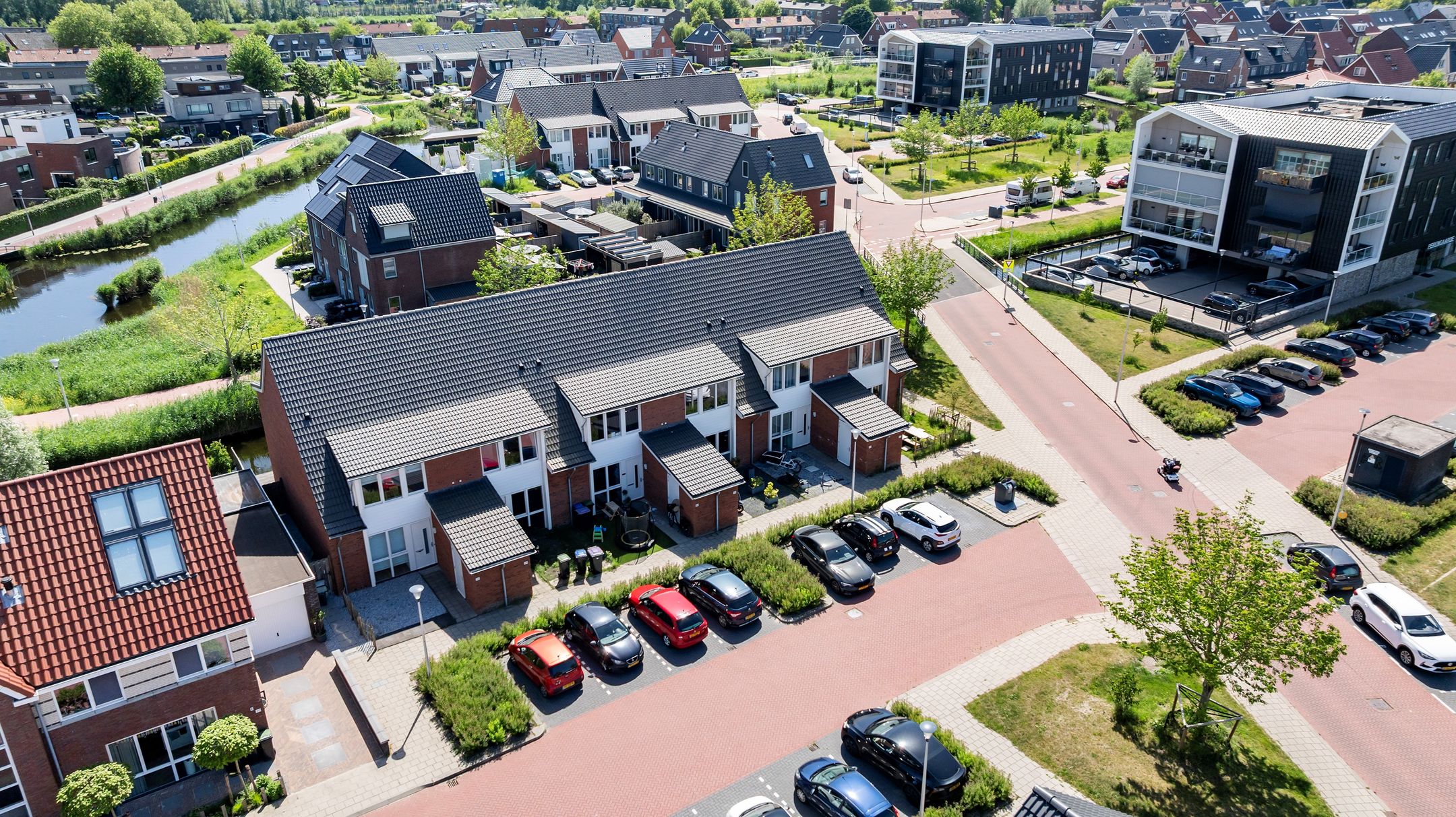 Sustainable 2022 Corner Residence with Waterfront Garden in Boskoop — 30