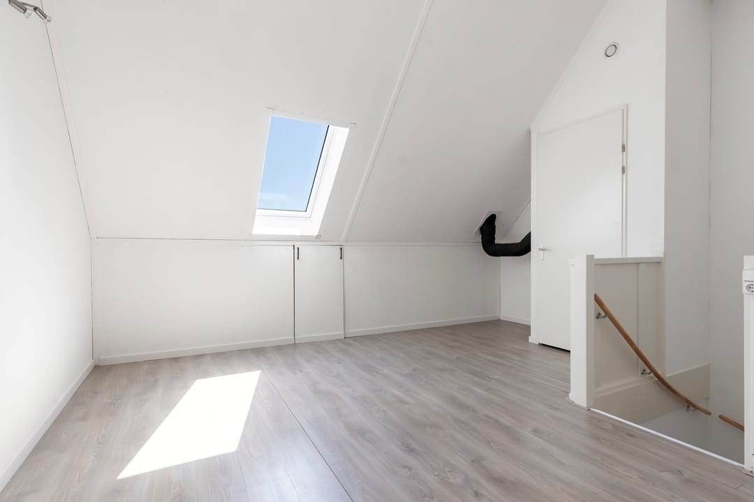 Sustainable 2022 Corner Residence with Waterfront Garden in Boskoop — 26