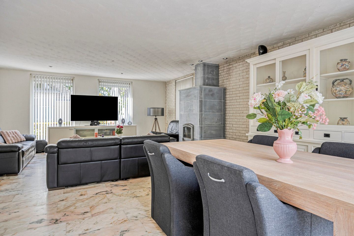 Spacious Life Cycle Proof Bungalow with Extra Floor and Garden in Acht — 10