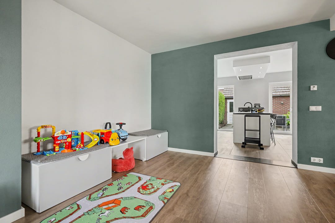 Photo 11 of Beatrixstraat 6
