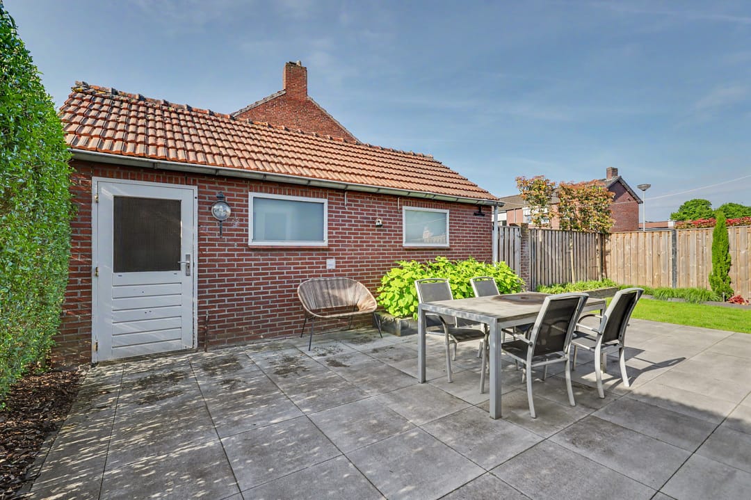 Photo 28 of Beatrixstraat 6