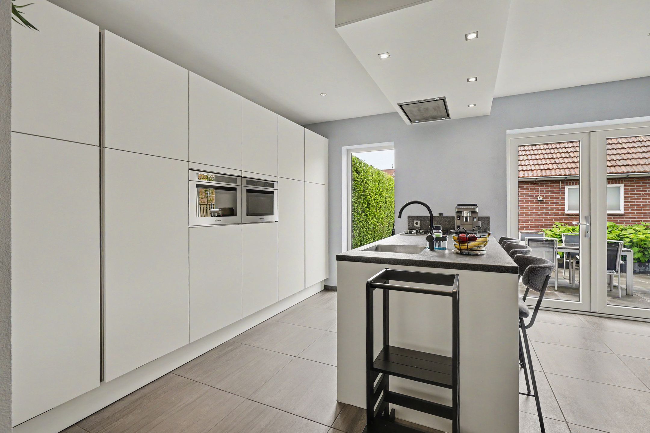 Photo 12 of Beatrixstraat 6