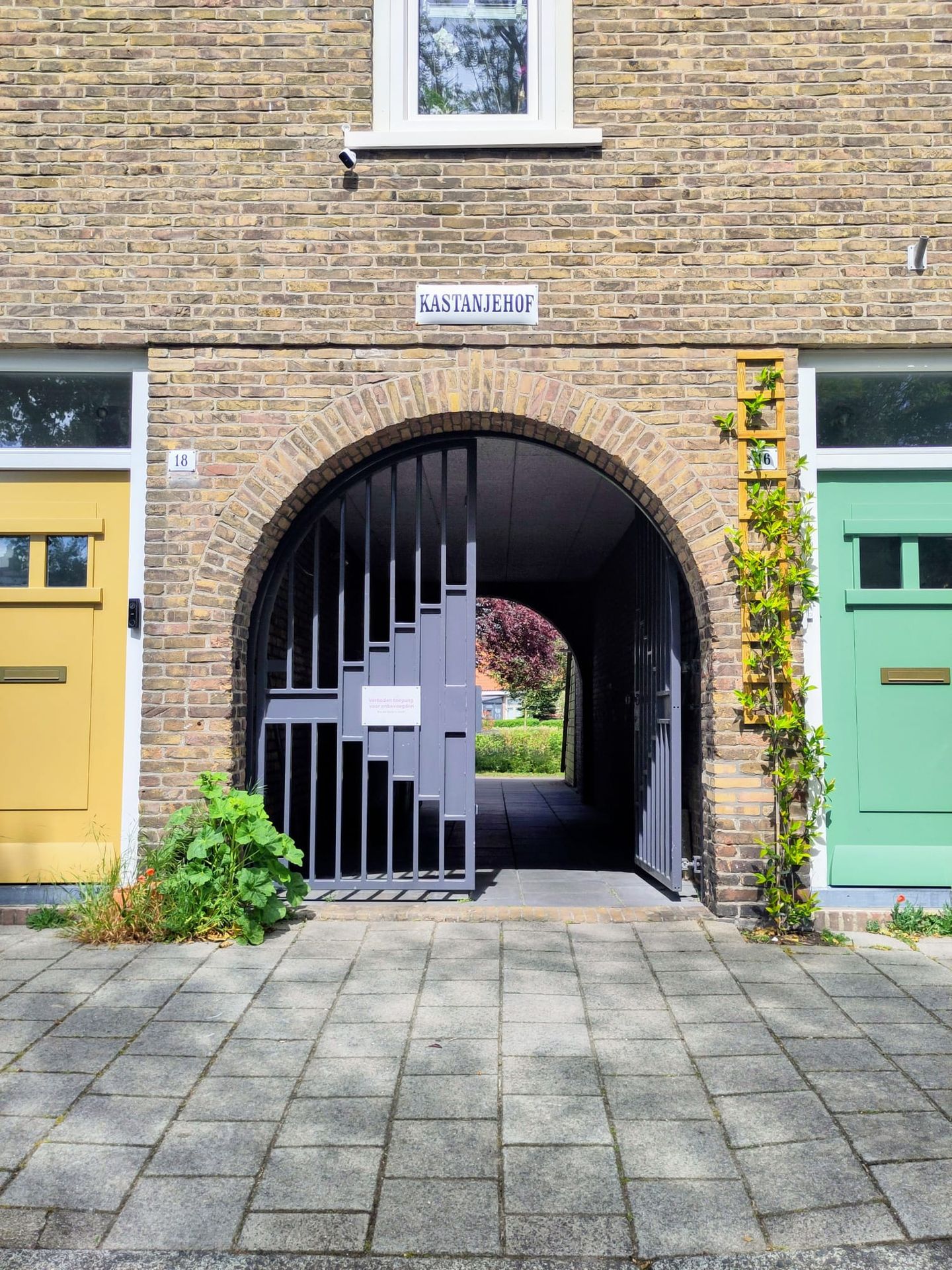 Charming 1930s Corner House with Sunny Garden in Haarlem-Noord — 19