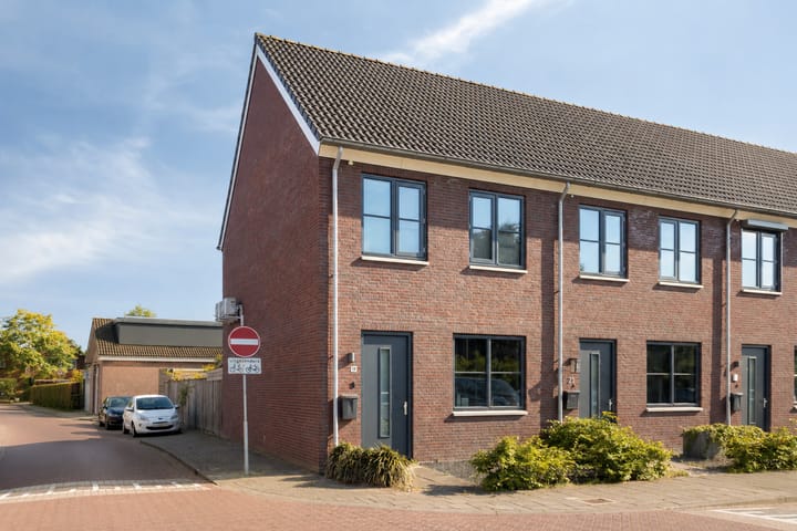Photo 2 of Pastoor van der Meijdenstraat 19