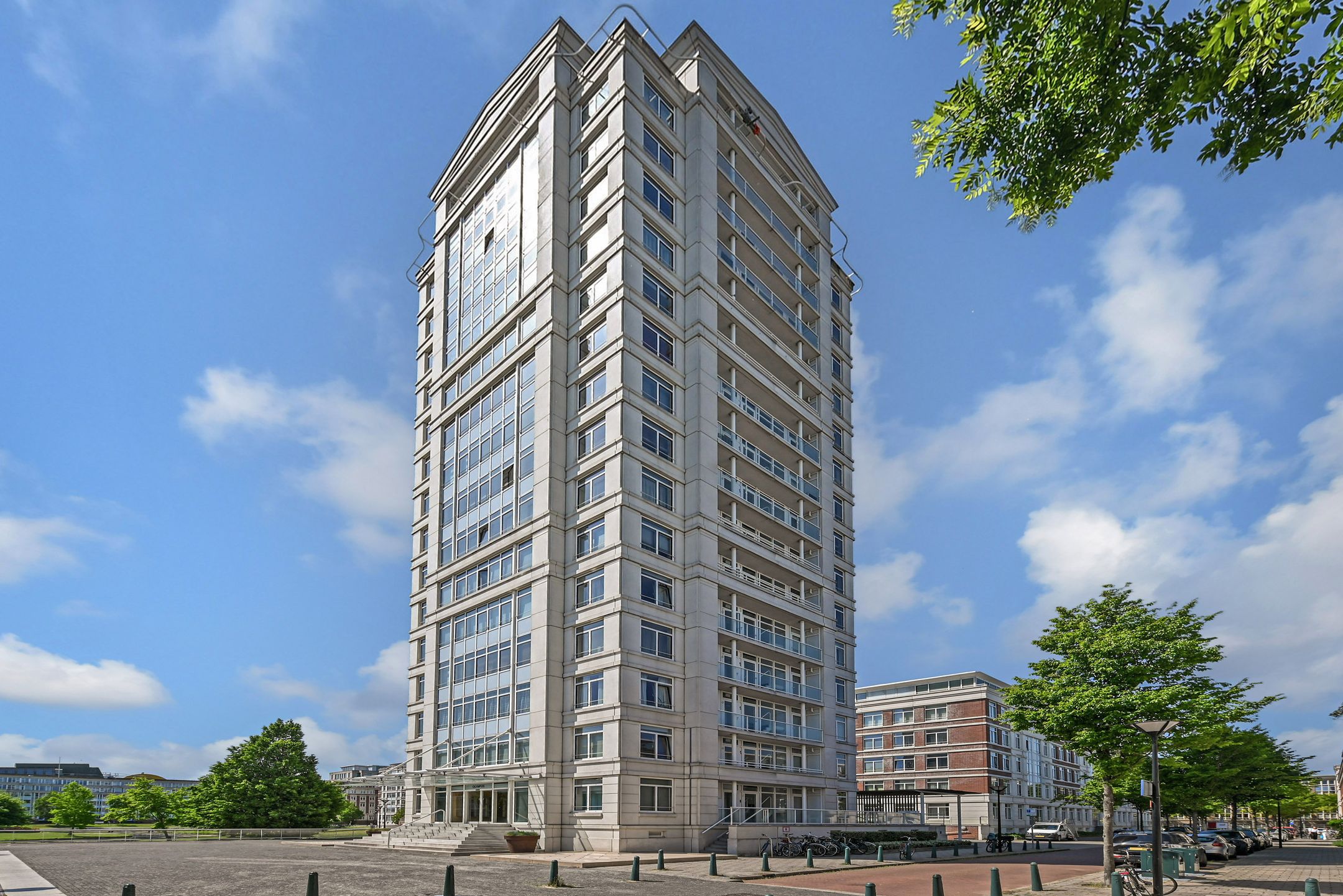 Foto 42 van Burgemeester De Monchyplein 308