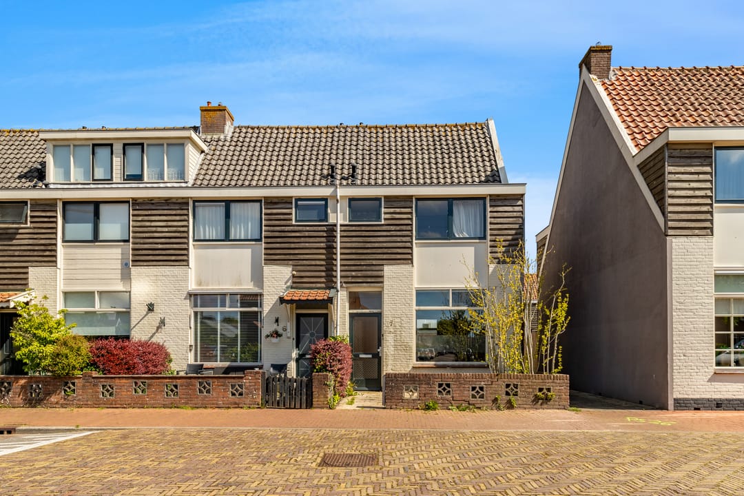 Foto 1 van De Ruijterstraat 7