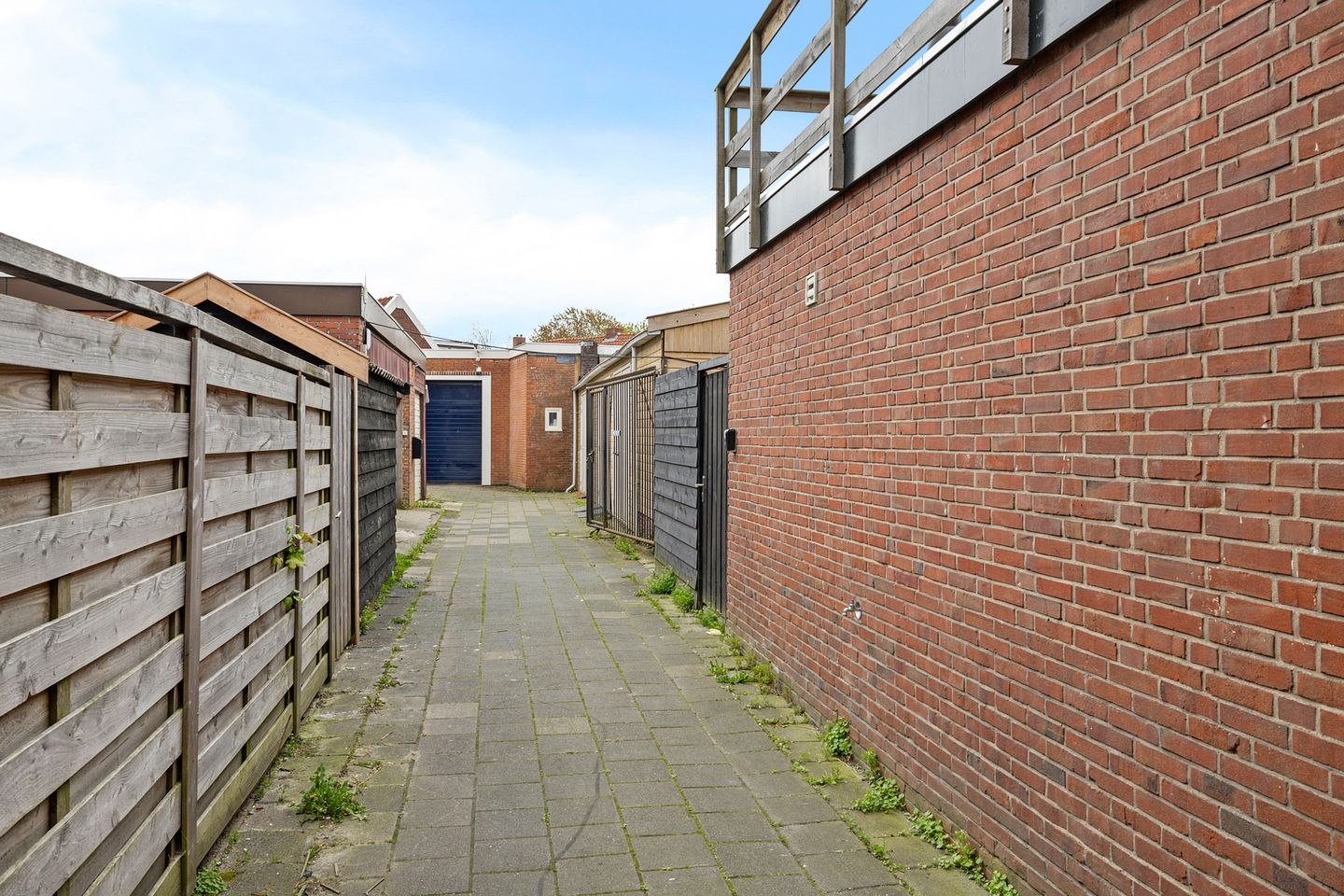 Bekijk foto 2 van van de Veldestraat 3-c