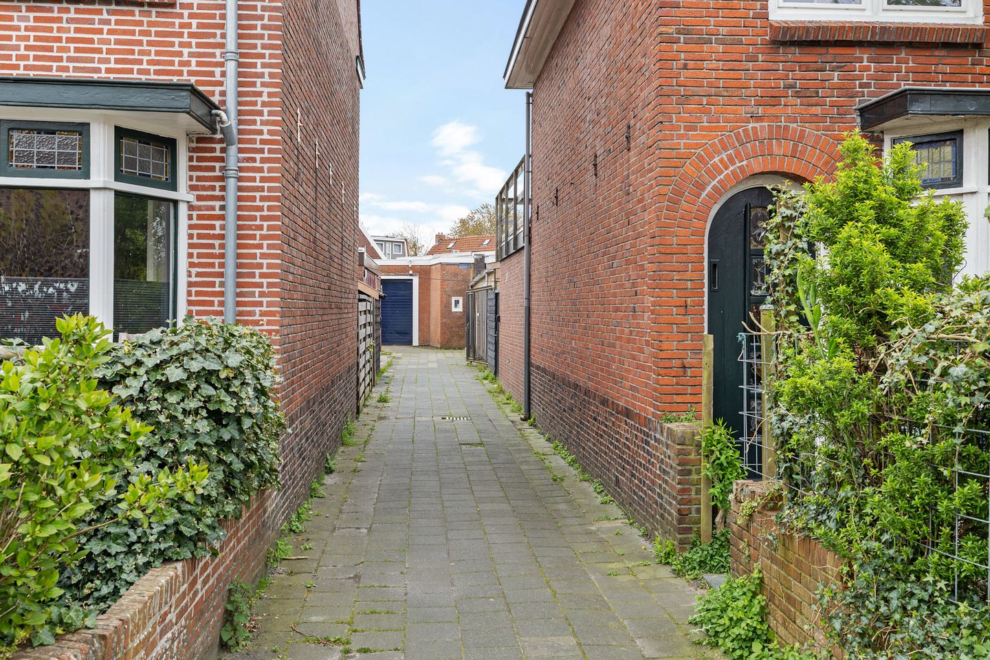 Bekijk foto 1 van van de Veldestraat 3-c