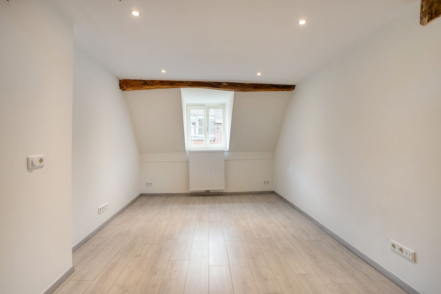 Photo 5 of Tongersestraat 47-C