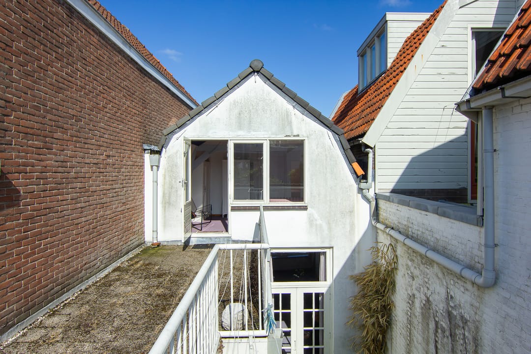 Characterful Canal Home with Renovation Potential in Historic Haarlem — 26