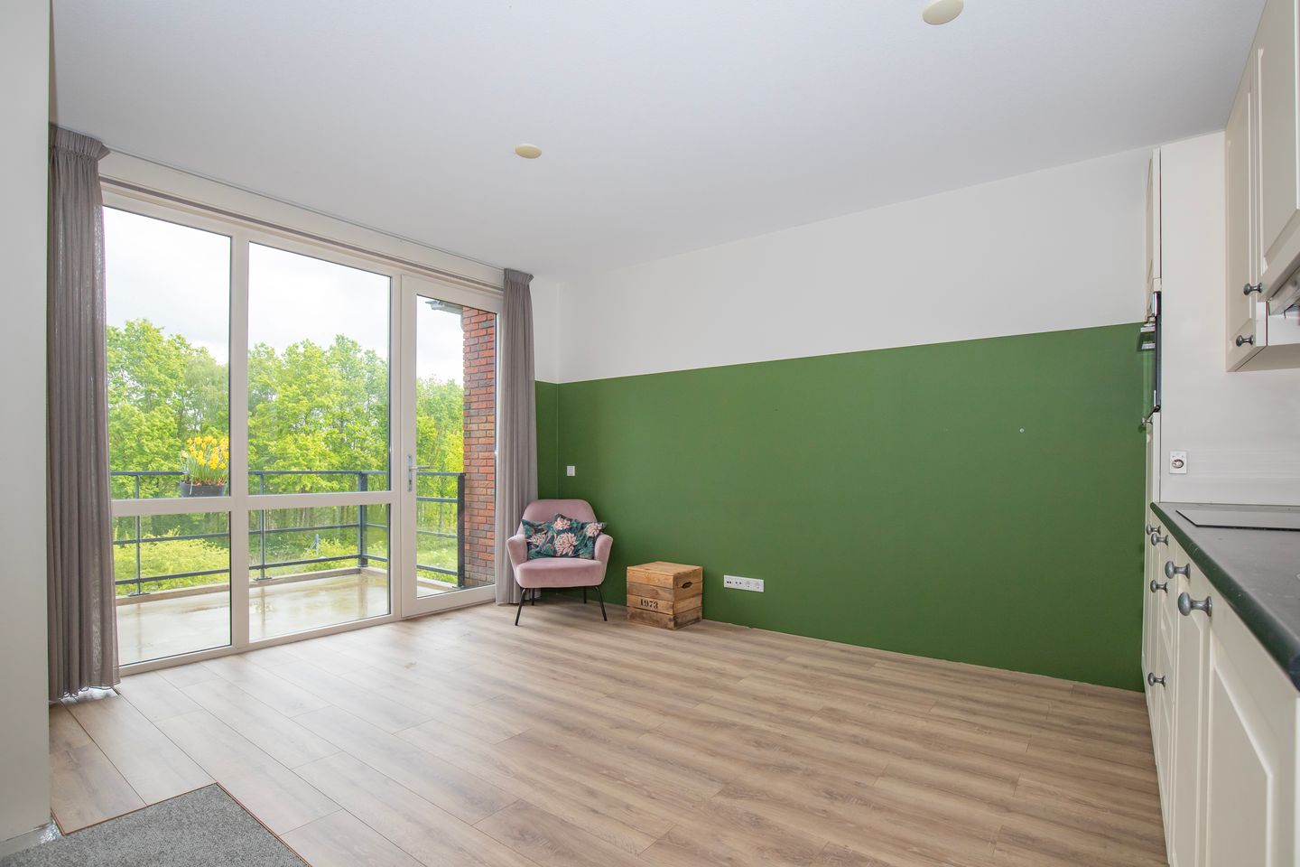 Foto 4 van Renes 75-A