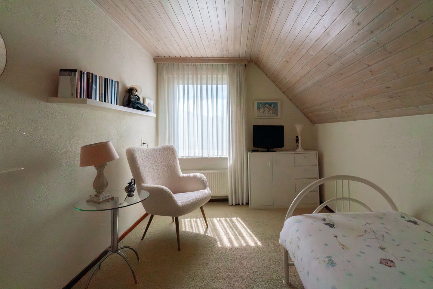 Spacious and Modernized Detached Residence with Private Garden and Solar Panels in Wehl — 20