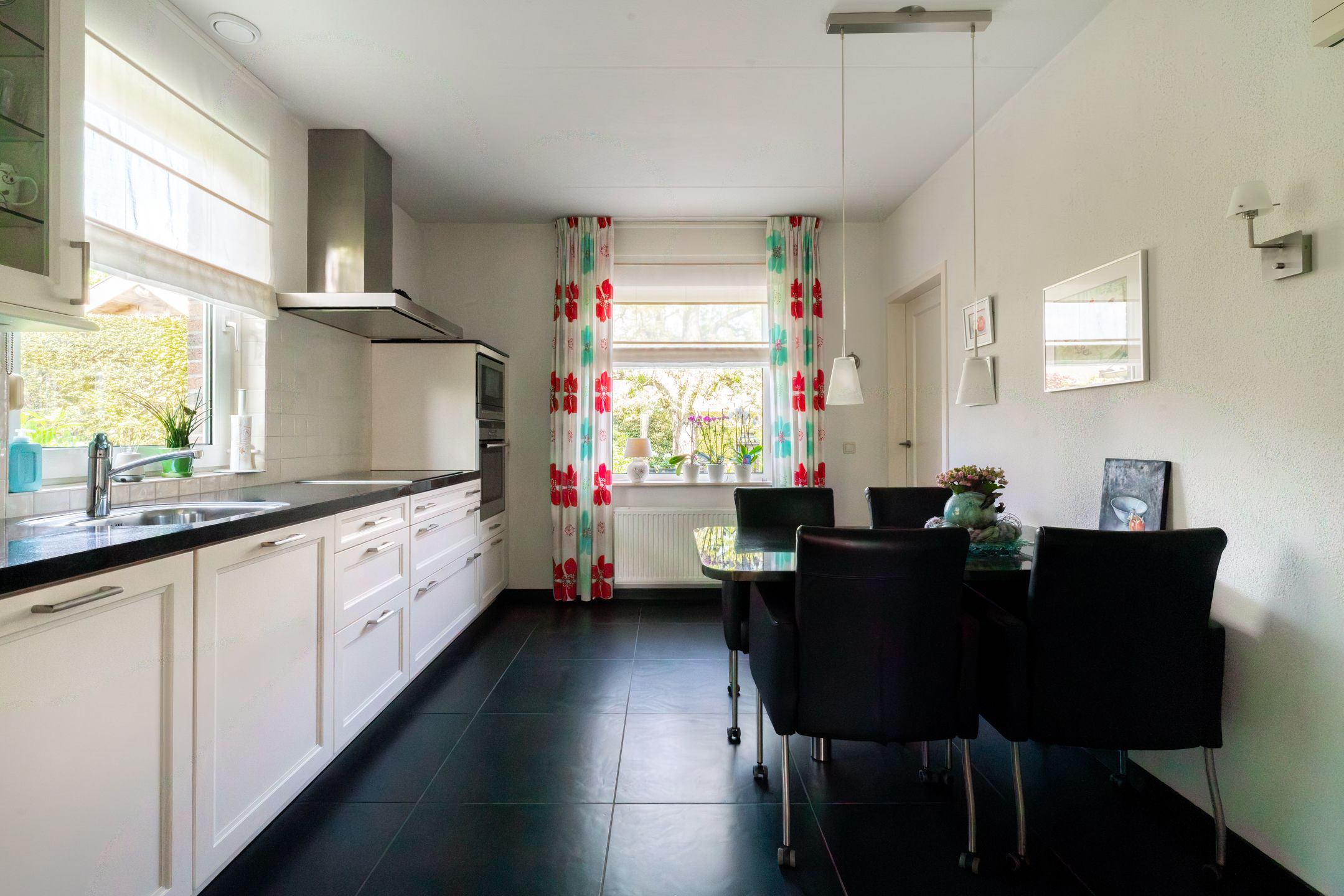 Spacious and Modernized Detached Residence with Private Garden and Solar Panels in Wehl — 9