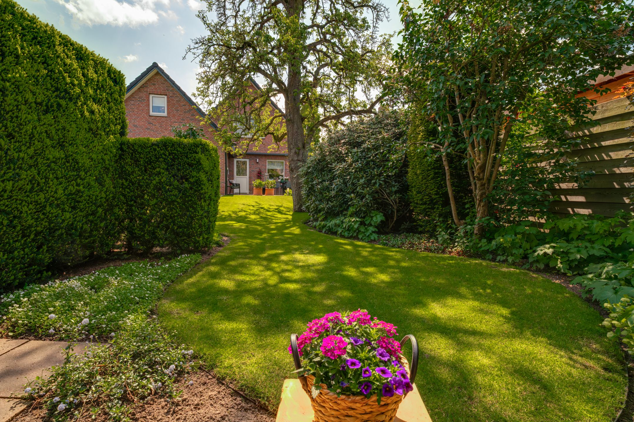 Spacious and Modernized Detached Residence with Private Garden and Solar Panels in Wehl — 33