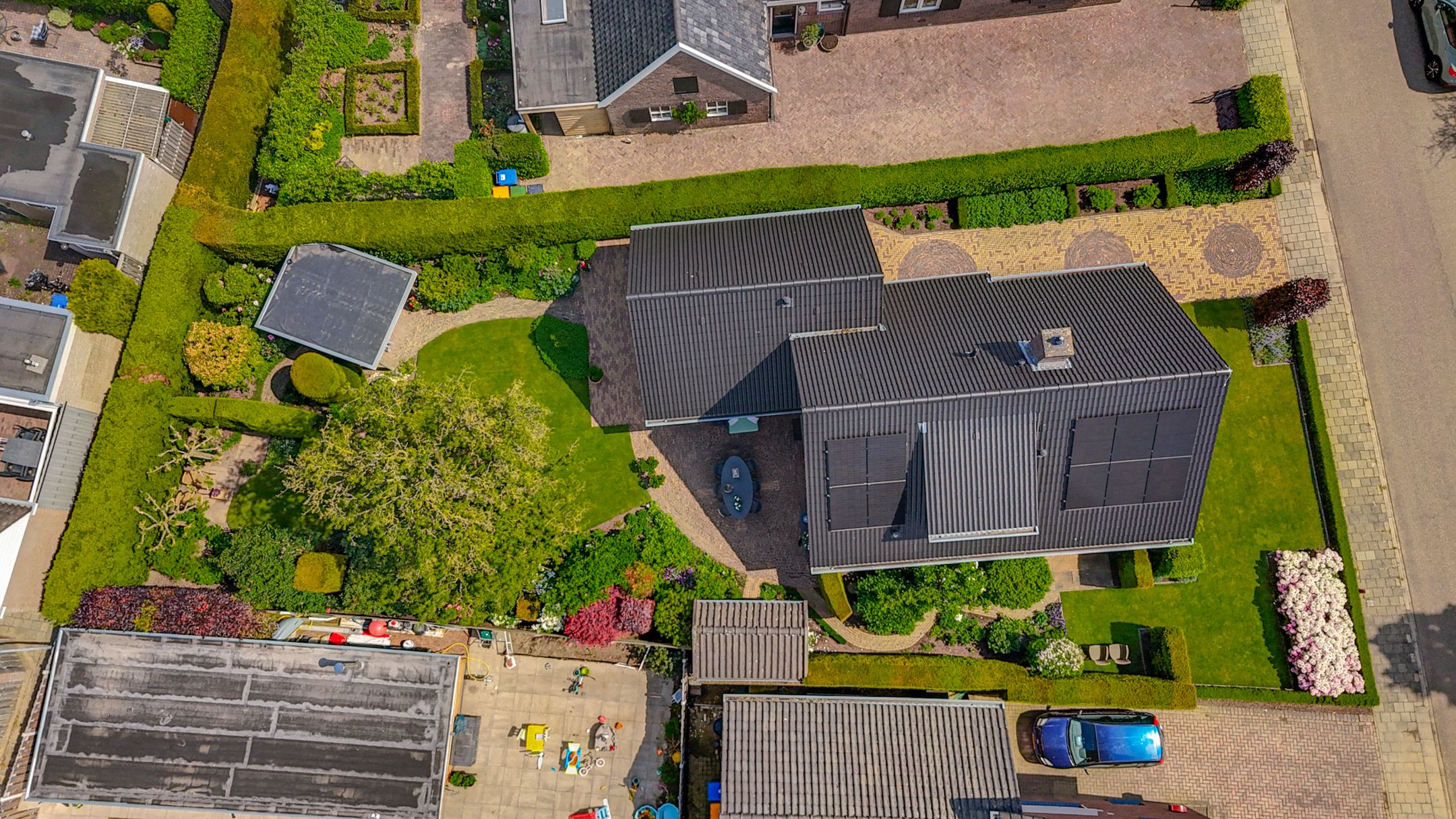 Spacious and Modernized Detached Residence with Private Garden and Solar Panels in Wehl — 42