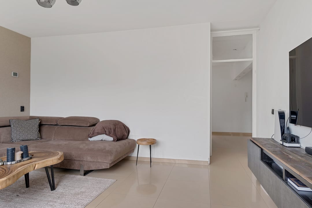 Move-in Ready 3-Bedroom Apartment with Sunny Balcony in Green Amsterdam Noord — 7