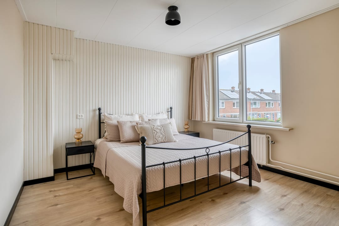 Photo 17 of Aert van Nesstraat 11