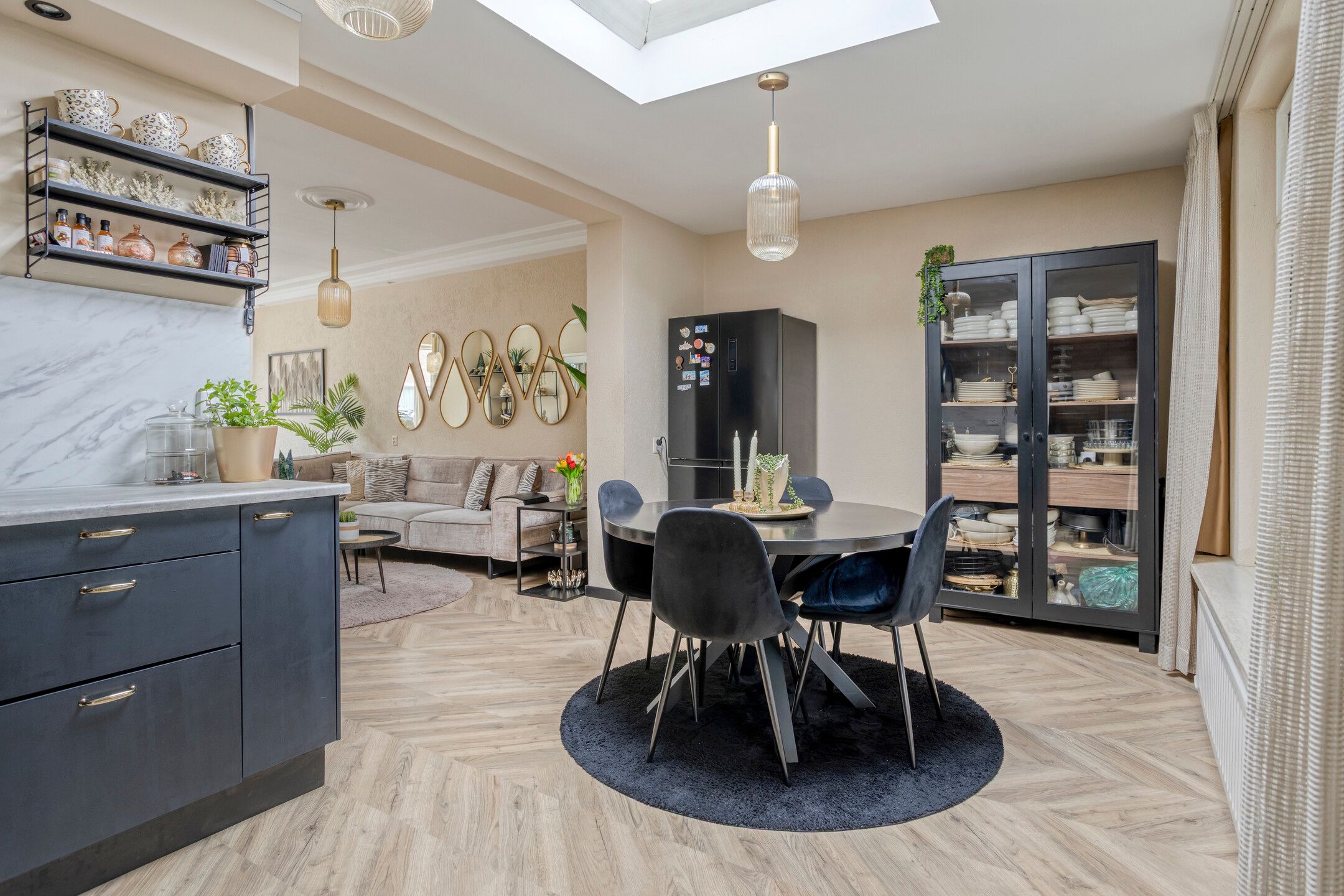 Photo 15 of Aert van Nesstraat 11