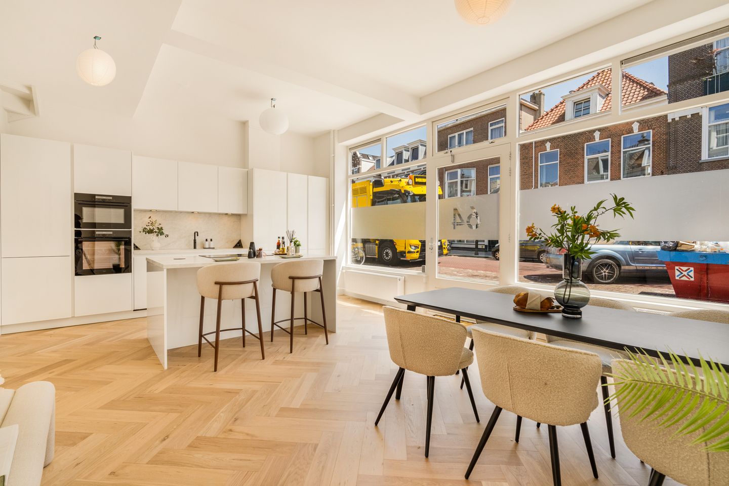 Renovated Townhouse with Roof Terrace in Scheveningen's Renbaankwartier — 10