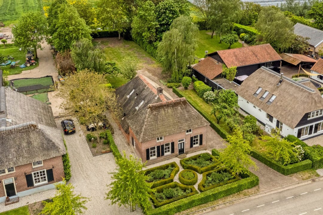 Photo 1 of Beemstraat 46