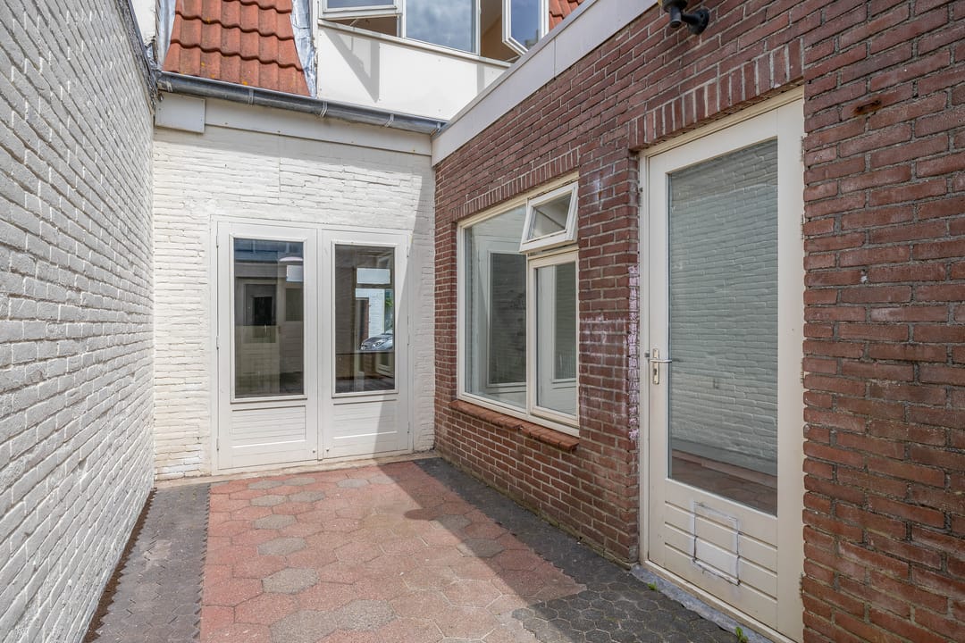 Foto 17 van De Ruijterstraat 16