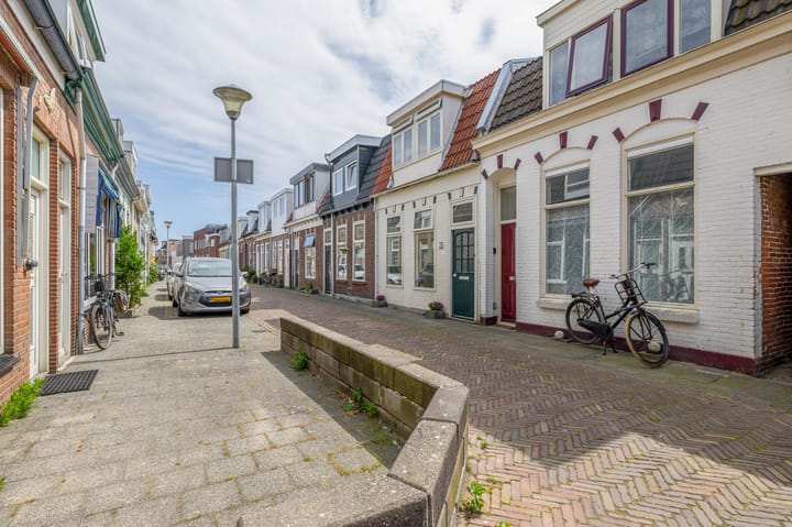 Foto 2 van De Ruijterstraat 16