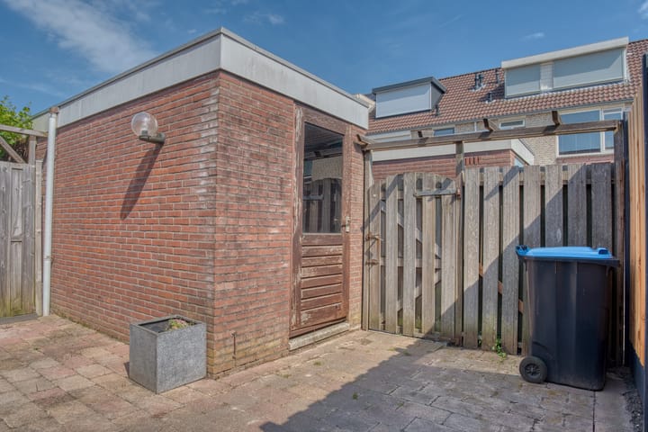 Tussenwoning te koop: Willem van Leenpad 7, Hendrik-Ido-Ambacht