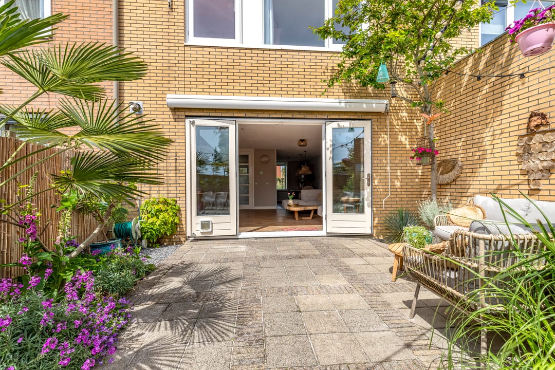 Spacious Townhouse with Rooftop Terrace in Green Getsewoud — 23