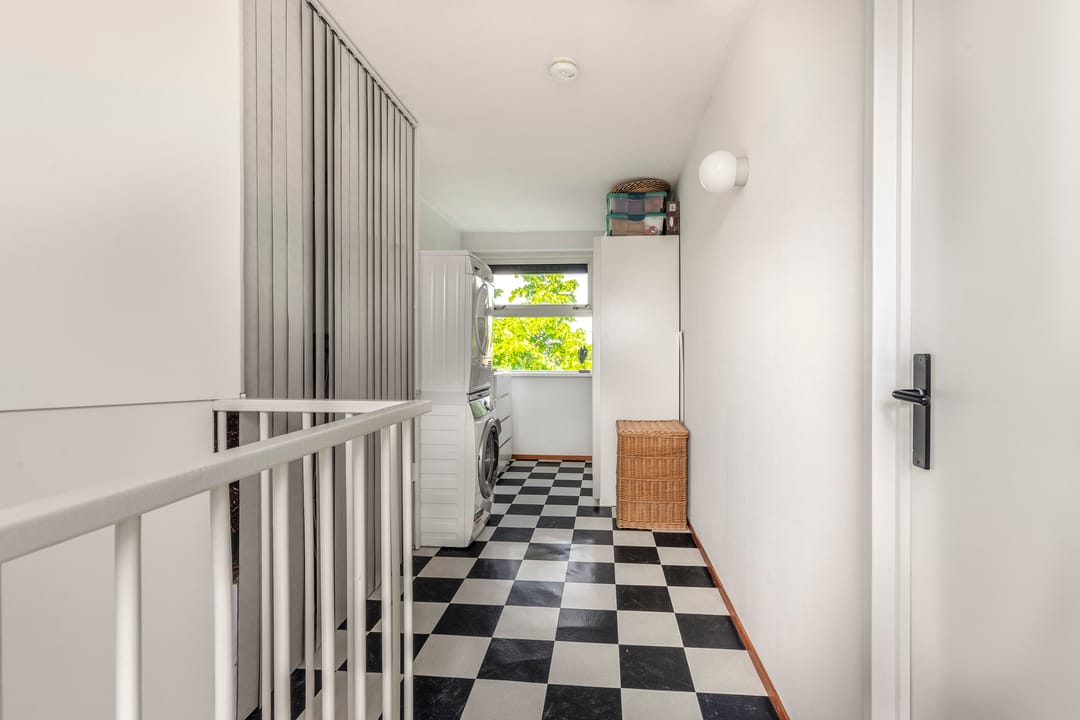 Spacious Townhouse with Rooftop Terrace in Green Getsewoud — 43