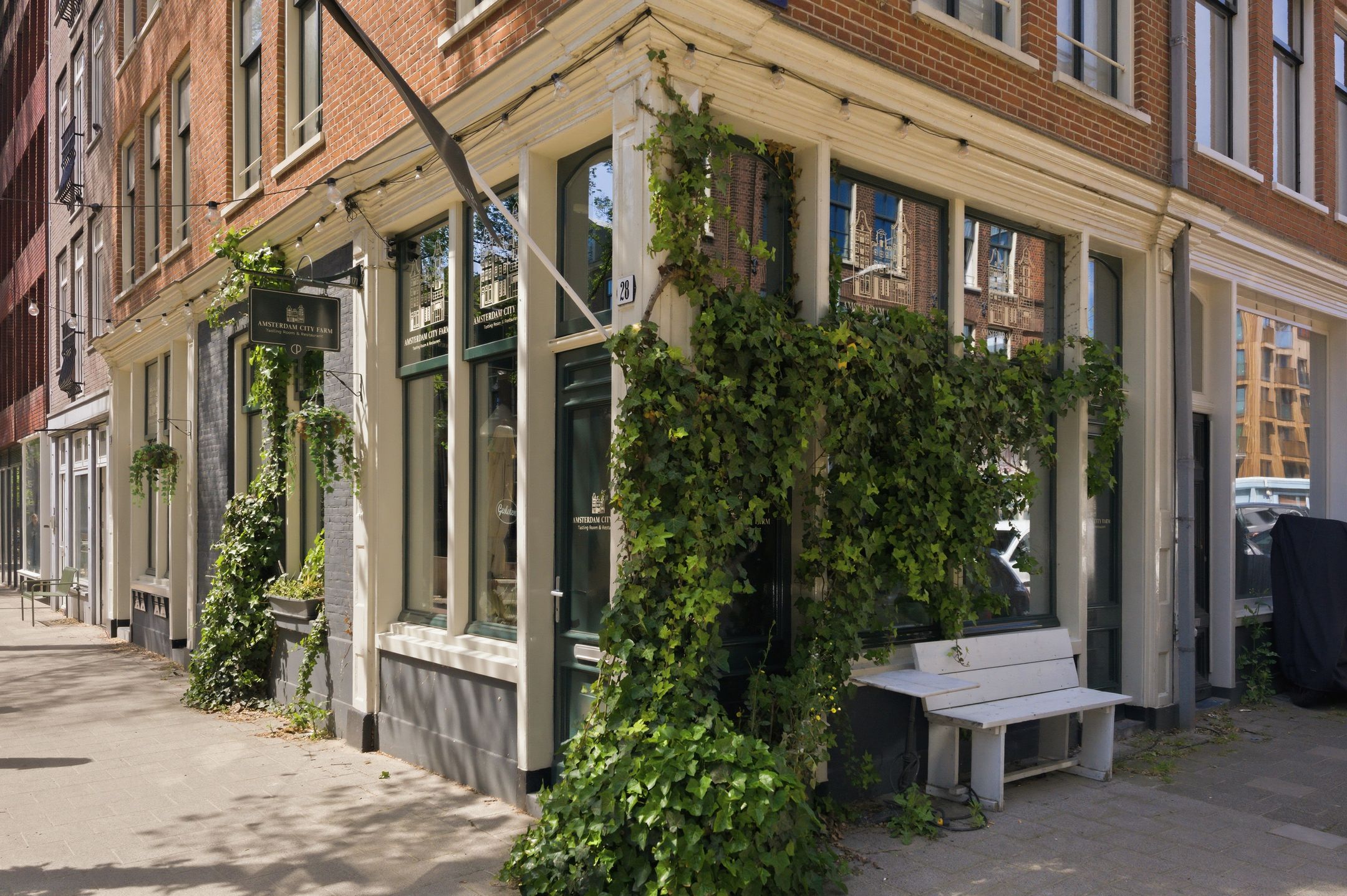Bright Maisonette with Balcony and Rooftop Terrace in Czaar Peterbuurt — 24