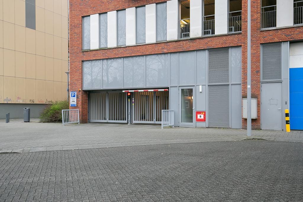 Foto 28 van Adamshofstraat 75-E