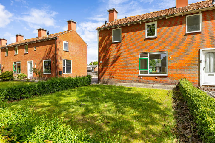 Photo 2 of Eikenlaan 19