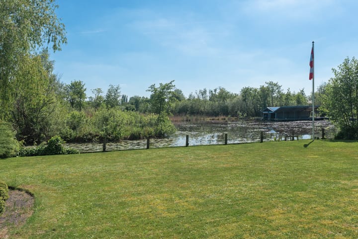 Vrijstaande woning te koop: Nieuw-Loosdrechtsedijk 297, Loosdrecht