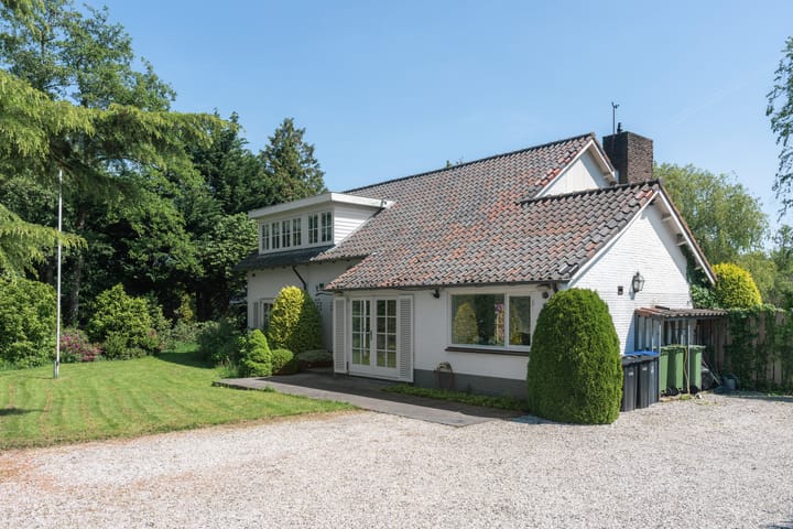 Vrijstaande woning te koop: Nieuw-Loosdrechtsedijk 297, Loosdrecht