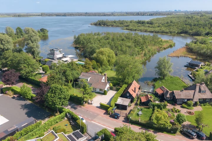 Photo 3 of Nieuw-Loosdrechtsedijk 297