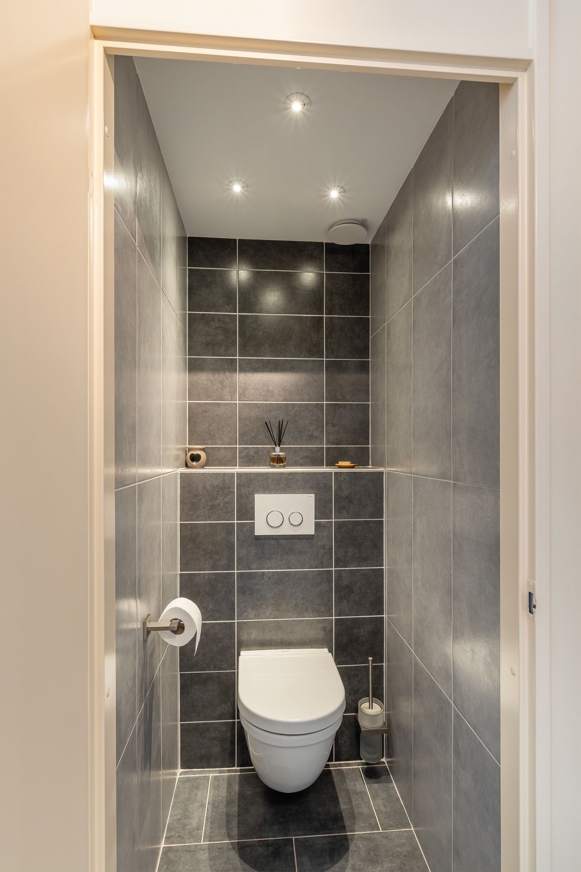 Spacious 3-Room Maisonnette with Sunny Balcony and Private Storage in Holy Noord — 24