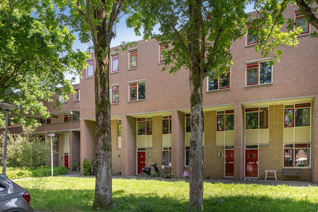 Spacious 3-Room Maisonnette with Sunny Balcony and Private Storage in Holy Noord — 28