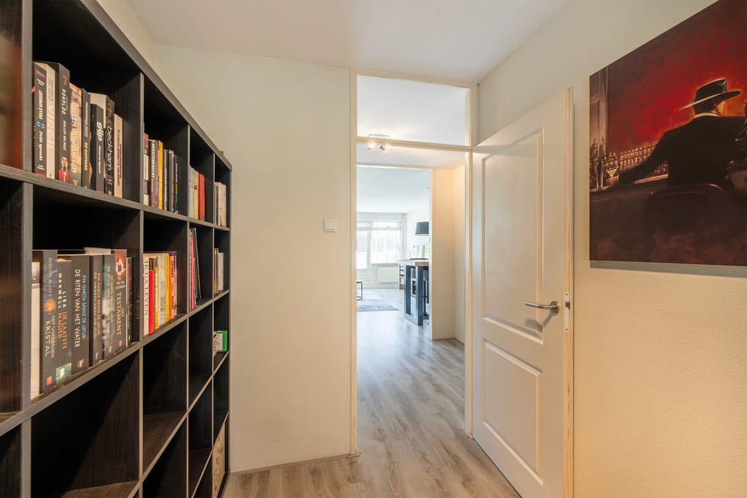 Spacious 3-Room Maisonnette with Sunny Balcony and Private Storage in Holy Noord — 23
