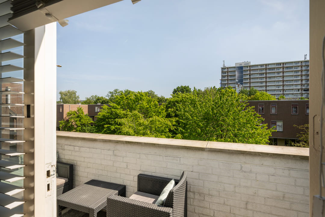 Spacious 3-Room Maisonnette with Sunny Balcony and Private Storage in Holy Noord — 16