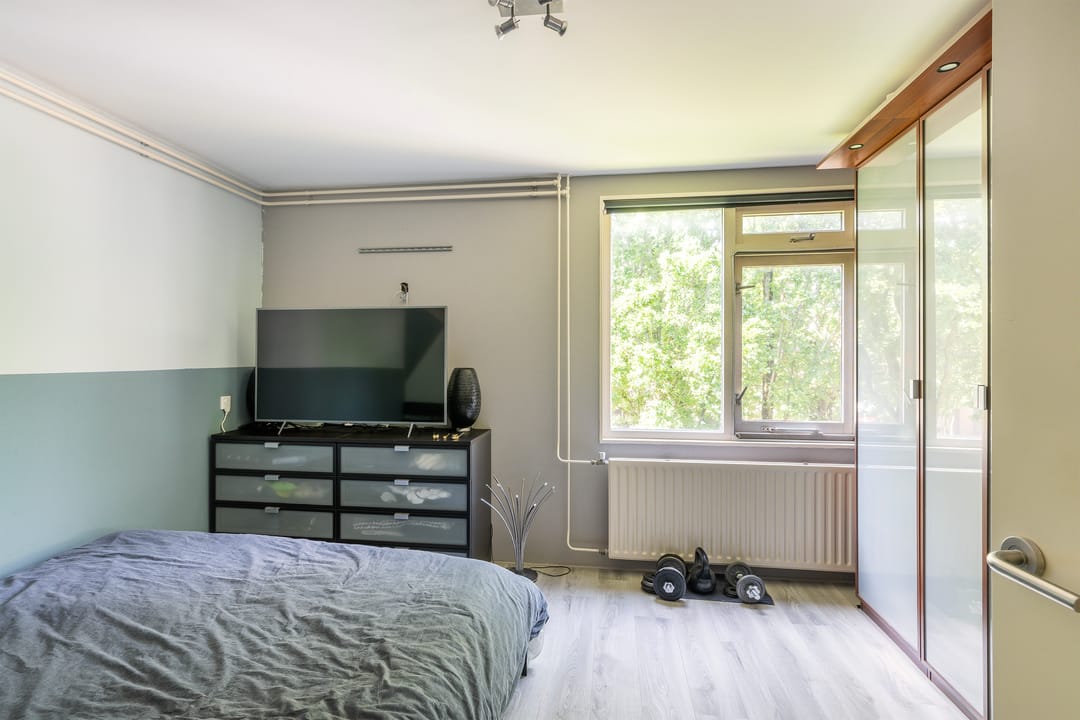Spacious 3-Room Maisonnette with Sunny Balcony and Private Storage in Holy Noord — 7