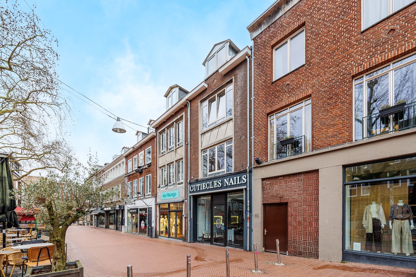 View photo 2 of Koningstraat 4