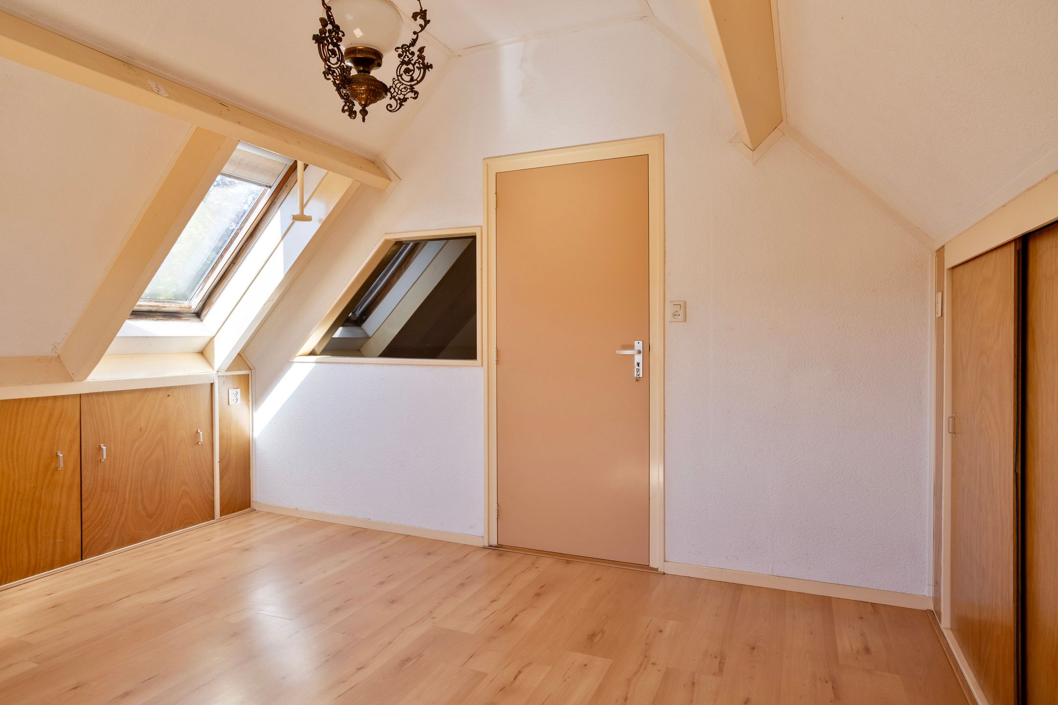 Photo 36 of Baljuwstraat 6